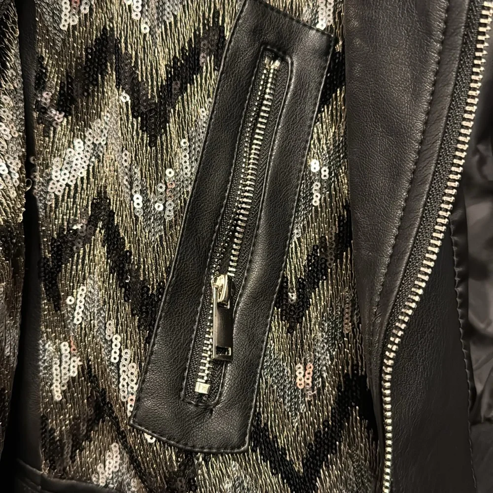 Women’s NANETTE LEPORE Faux Leather & Sequin Jacket - Picture 5 of 7